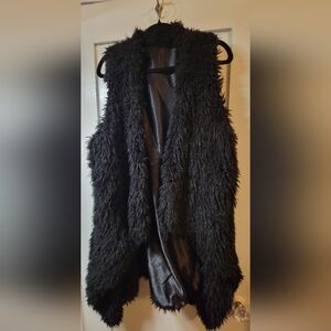 Black Faux Fur Draped Vest – Boutique LA – Fits L/XL